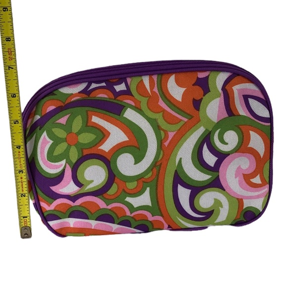 $10 or 2/$15 Clinique Set of 2 Retro Patterned Cosmetic Cases - Picture 4 of 9